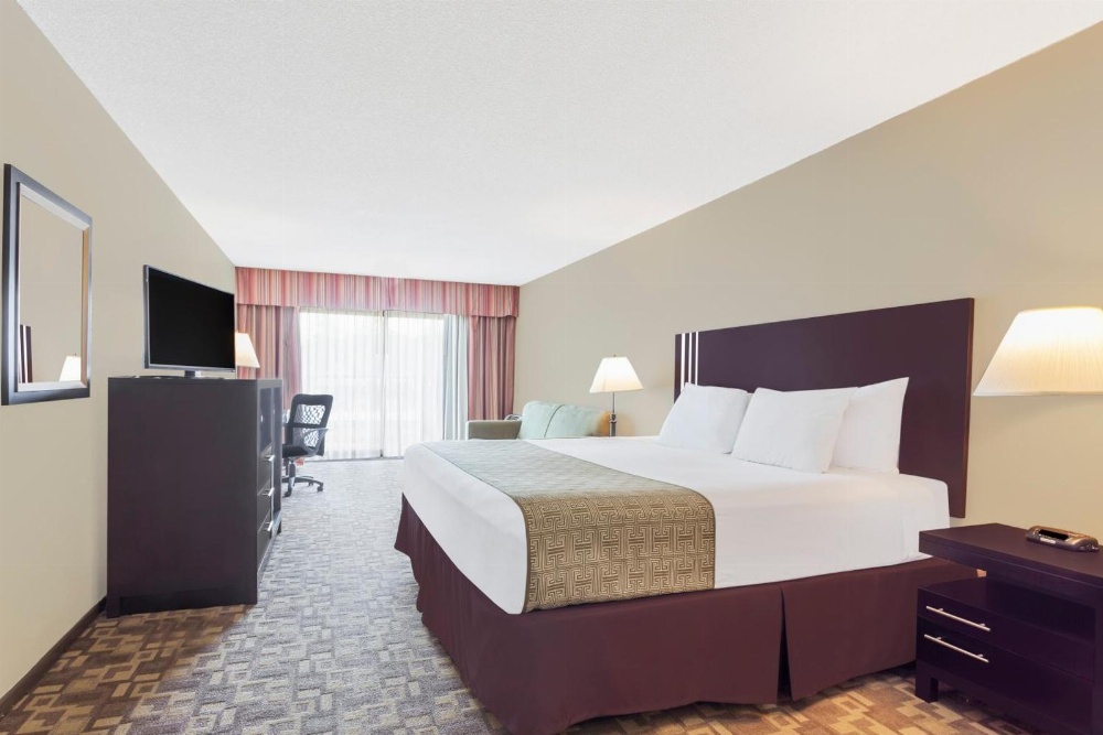 Days Inn by Wyndham Bellingham Main image