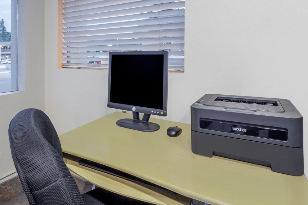 Days Inn by Wyndham Bellingham Main image