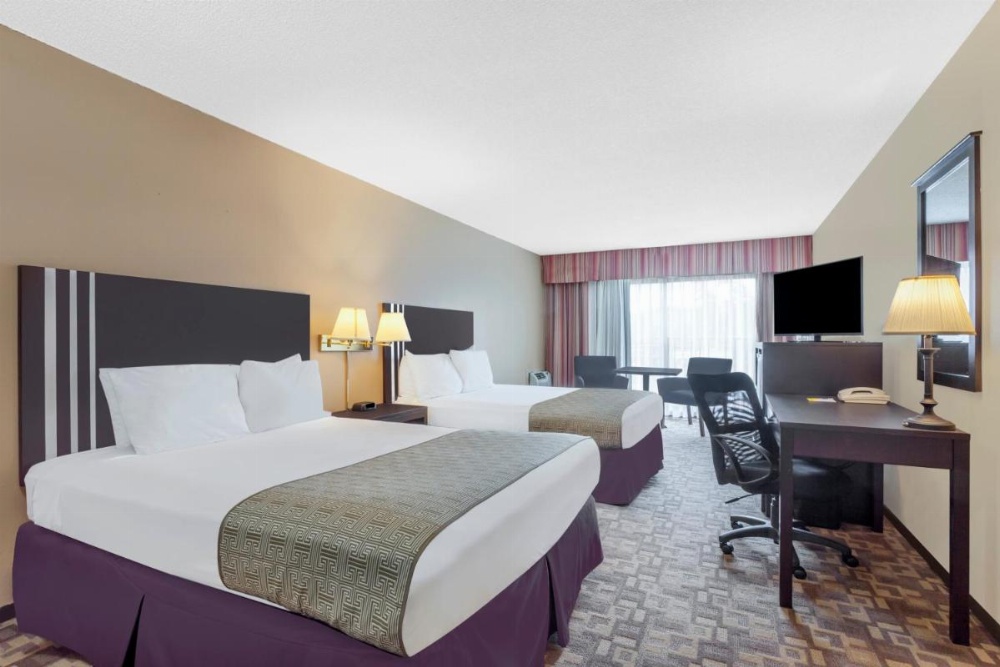 Deluxe Queen Room with Two Queen Beds - Non-Smoking